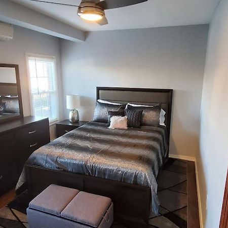 Quiet 3 Bedroom Apartment In Private Home ニューヨーク エクステリア 写真